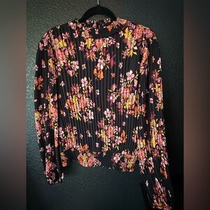 NWT-Beautiful Les Serein Emilio smocked detail